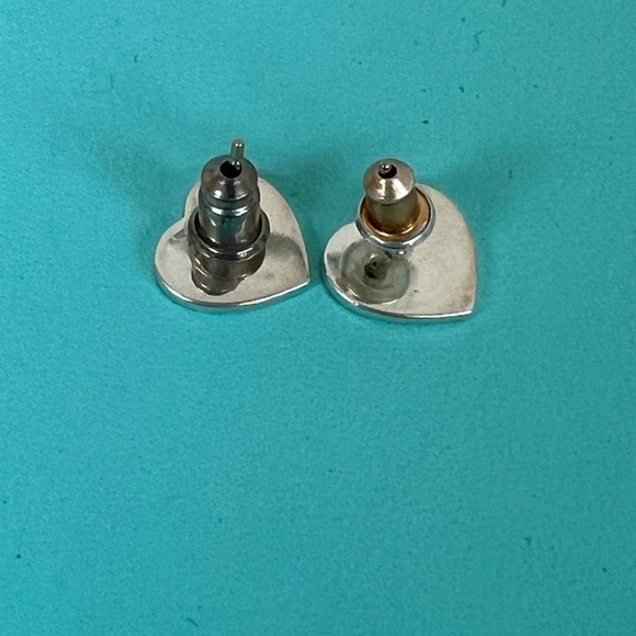 🔴Authentic TIFFANY & CO RTT Heart Stud Earrings 🔴 - Picture 4 of 8